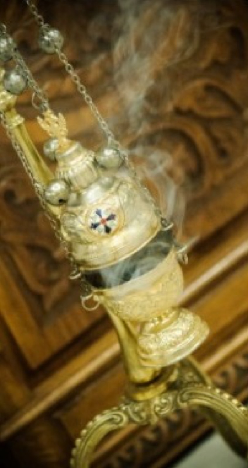 Momenat venčanja u crkvi