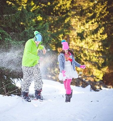 Neon aksesoare u snegu