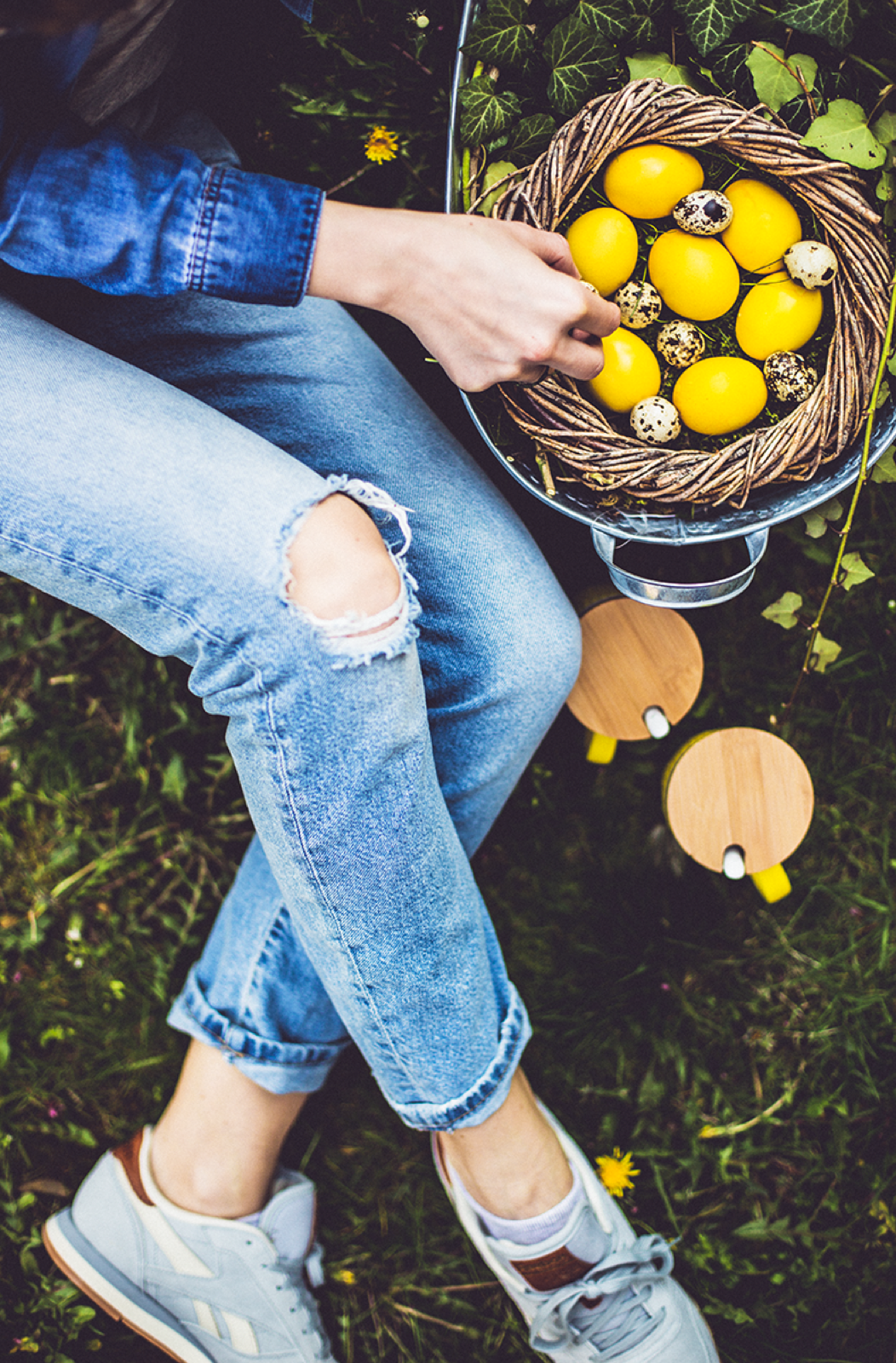 Uskrsnija trpeza iz ptičje perspektive