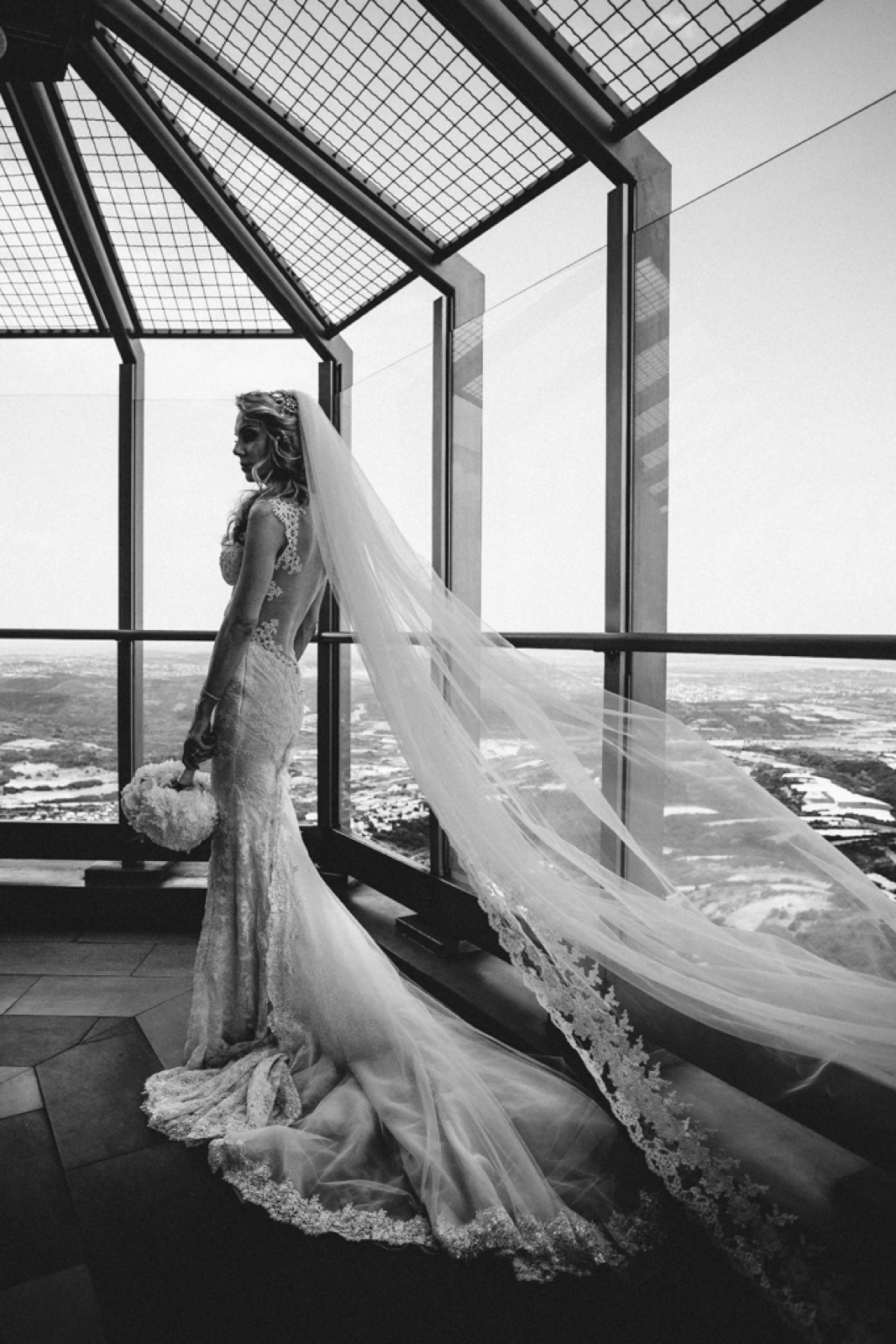 Sunčev zrak kroz lišće