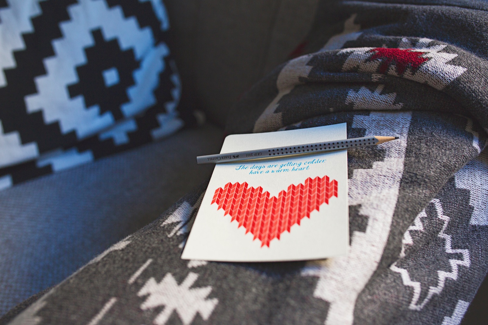 Milika dizajn — pogled odozgo na sve novogodišnje poklone