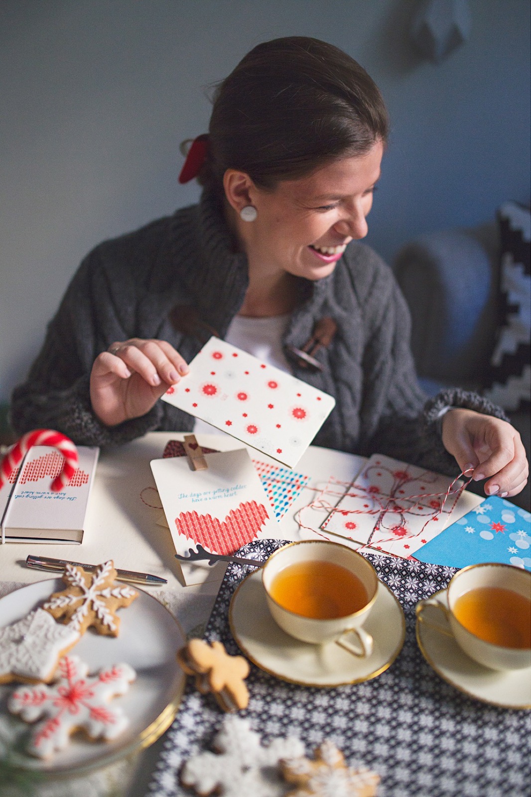 Mašna na poklonu — ručno vezana