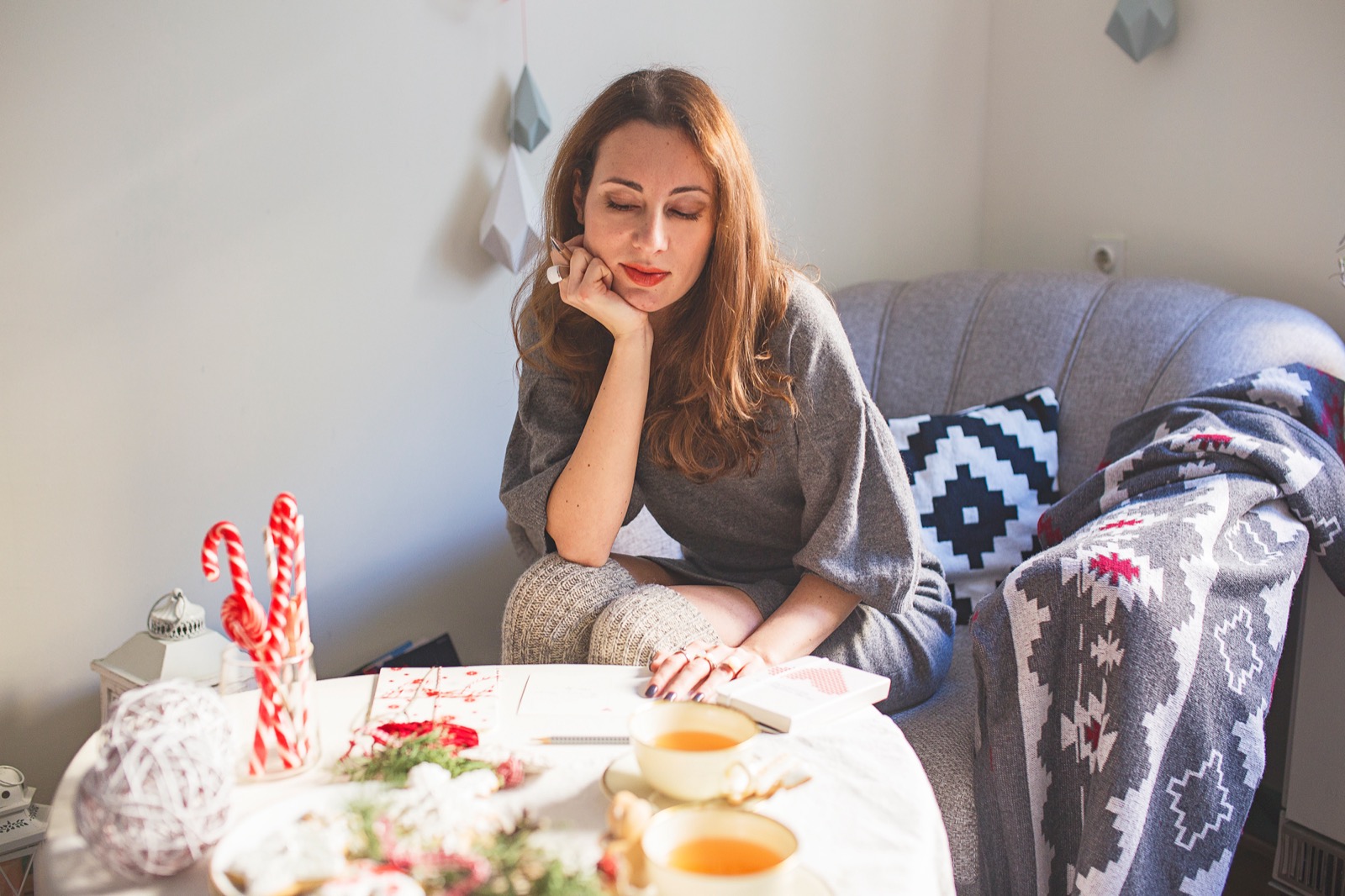 Blokče i čestitke — flat lay prikaz