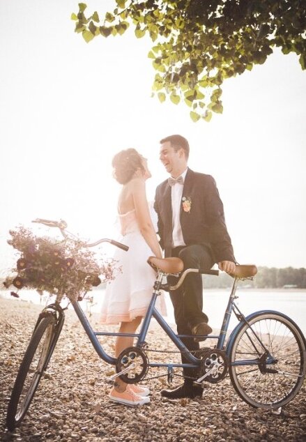 Detalj venčanja u prirodi