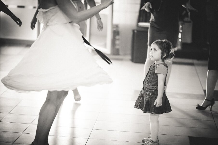 Atmosfera na svadbi — ples i zabava