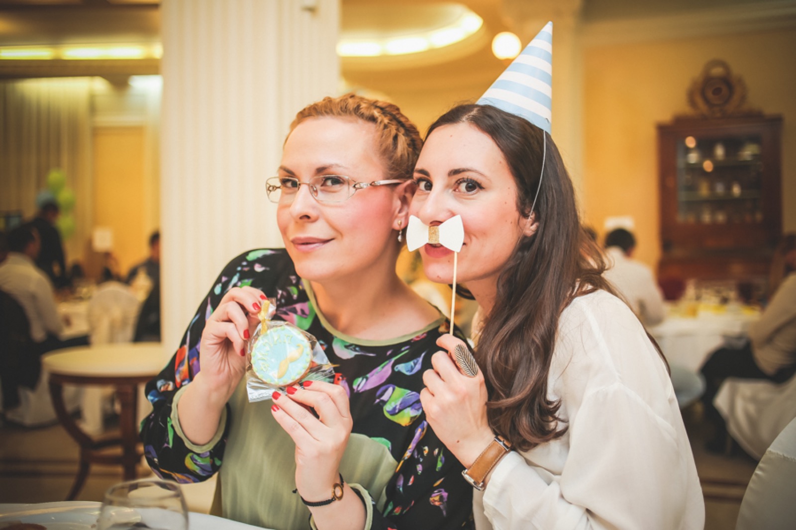 Gosti pristižu na Filipov prvi rođendan