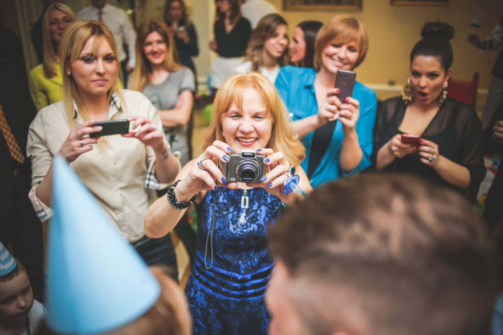 Filip duva svećicu — emotivni trenutak