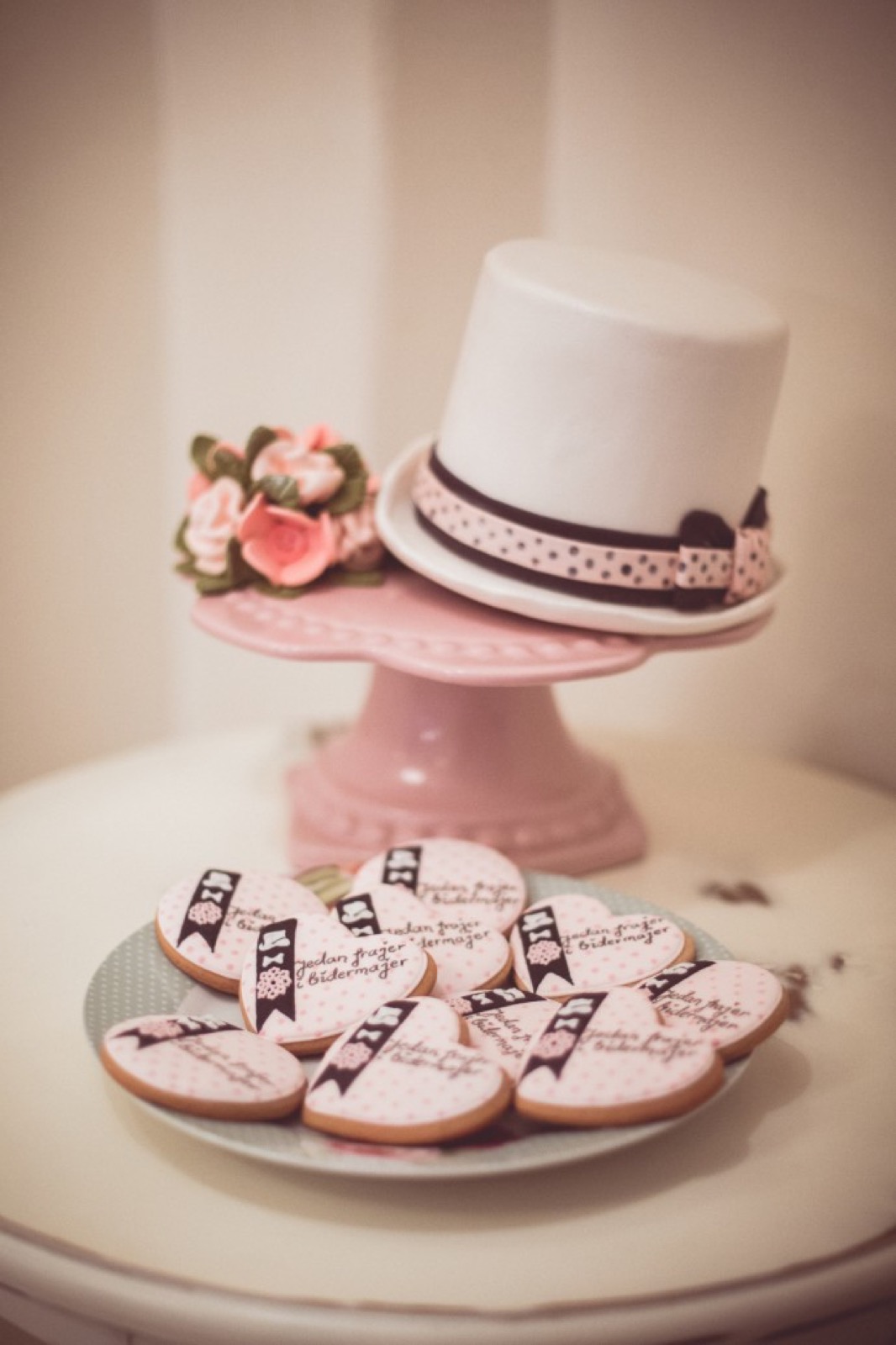 Torta sa kartom Jedan Frajer i Bidermajer