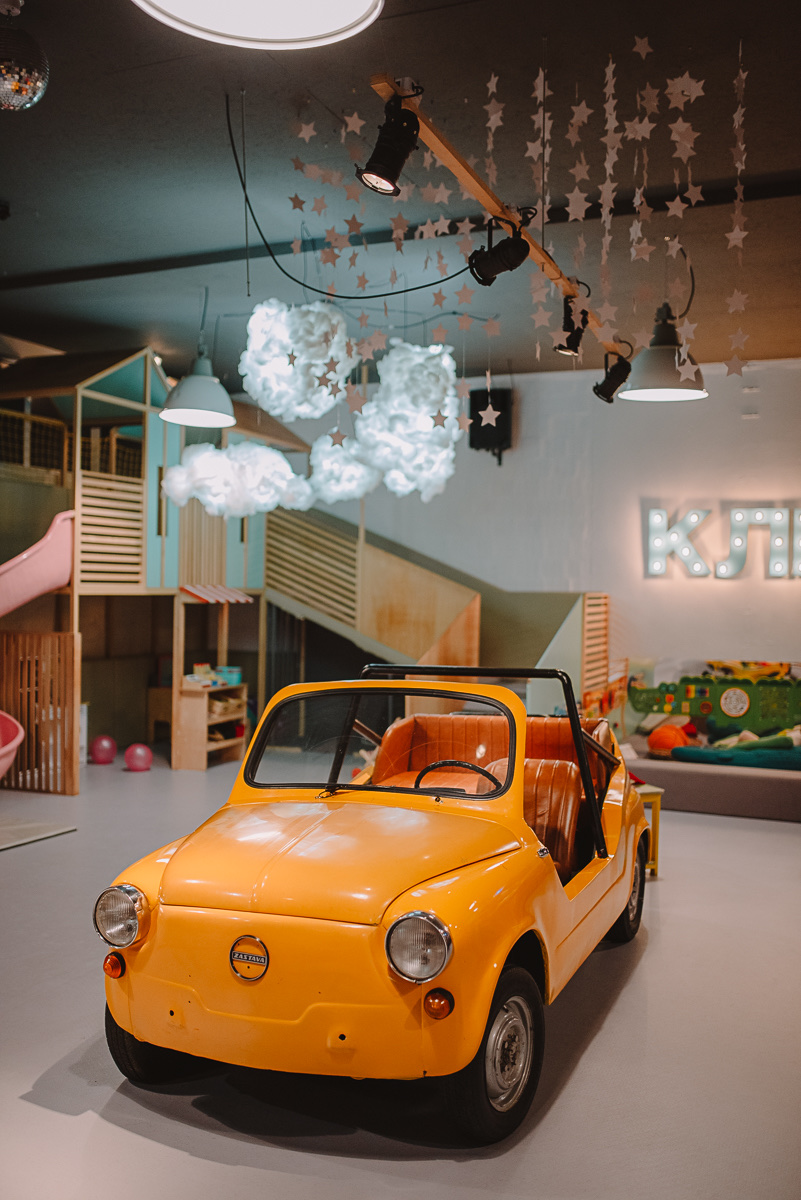 Mama u svilenom kompletu — Svetlana Jaćović