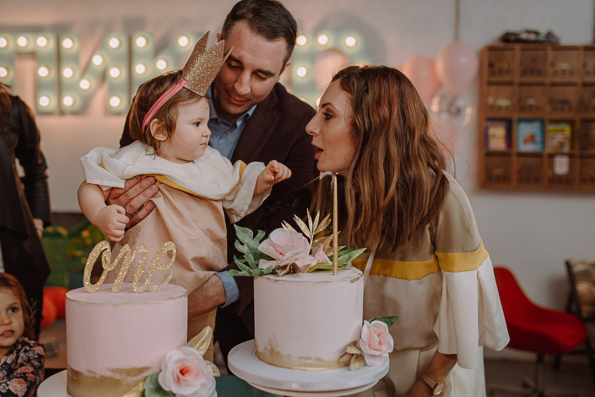 Beba sa balonom — finalni kadar sa osmehom