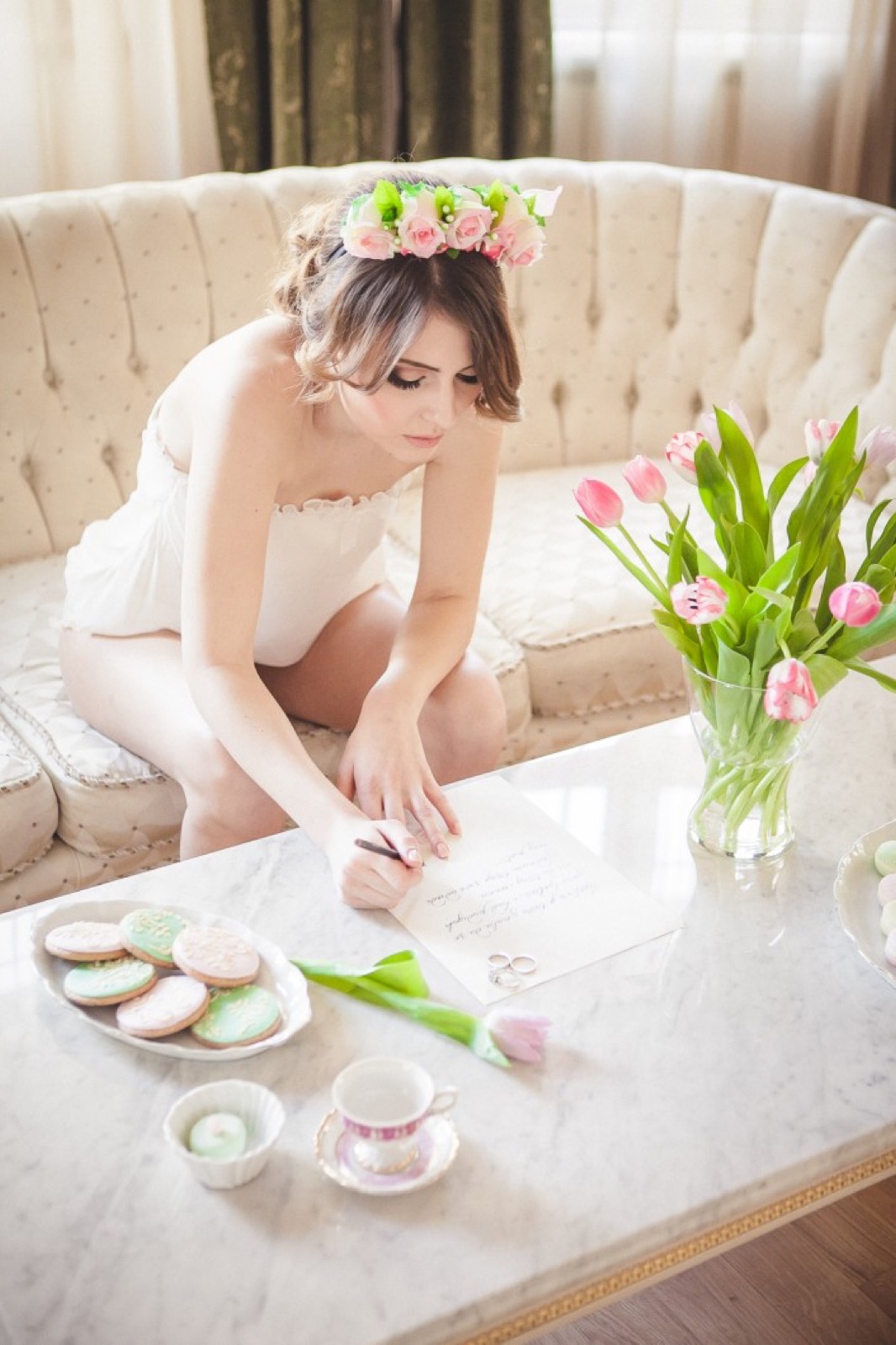 Model kraj prozora — kontrast svetla i senke