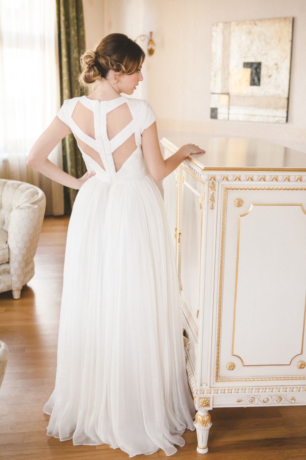 Finalni portret — model u mekoj svetlosti, miran izraz