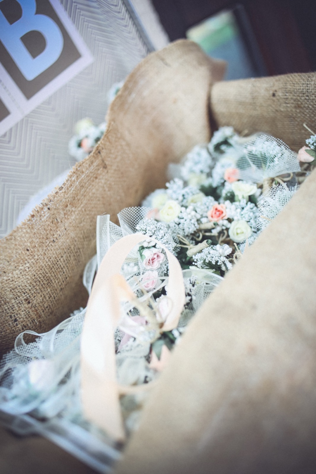 Kićenje gostiju cvetićima