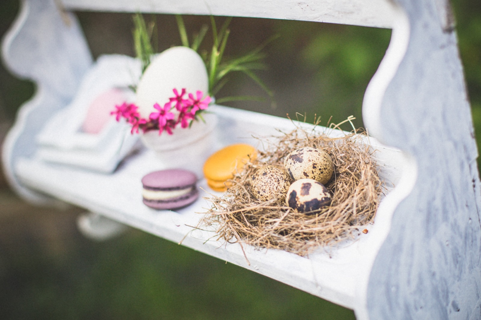 Uskršnja dekoracija – jajca i makaronsi — Jedan frajer i bidermajer