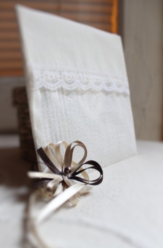 Vintage pozivnice sa inicijalima