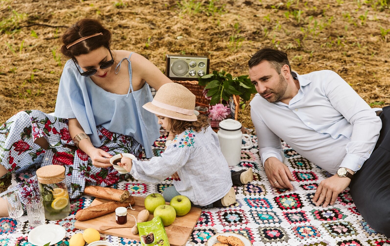 Par na piknik ćebetici