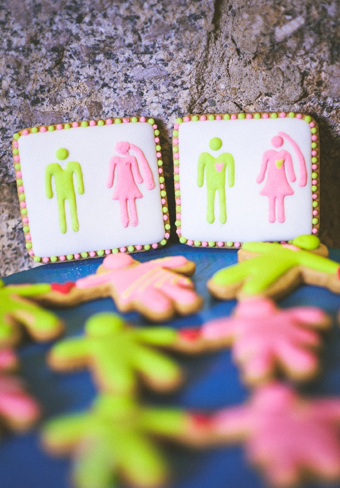 Neon figurice na kolačima