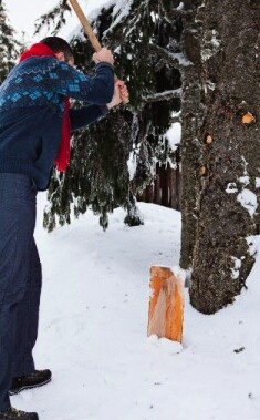 Zimski detalji uz logorsku vatru